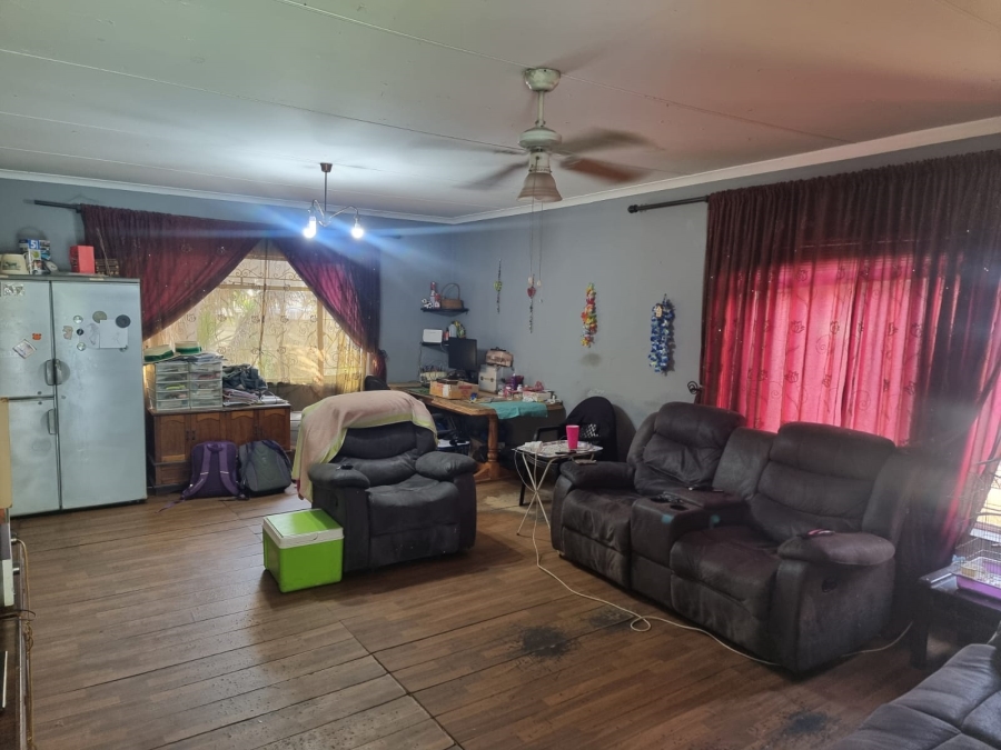 4 Bedroom Property for Sale in Oos Einde North West